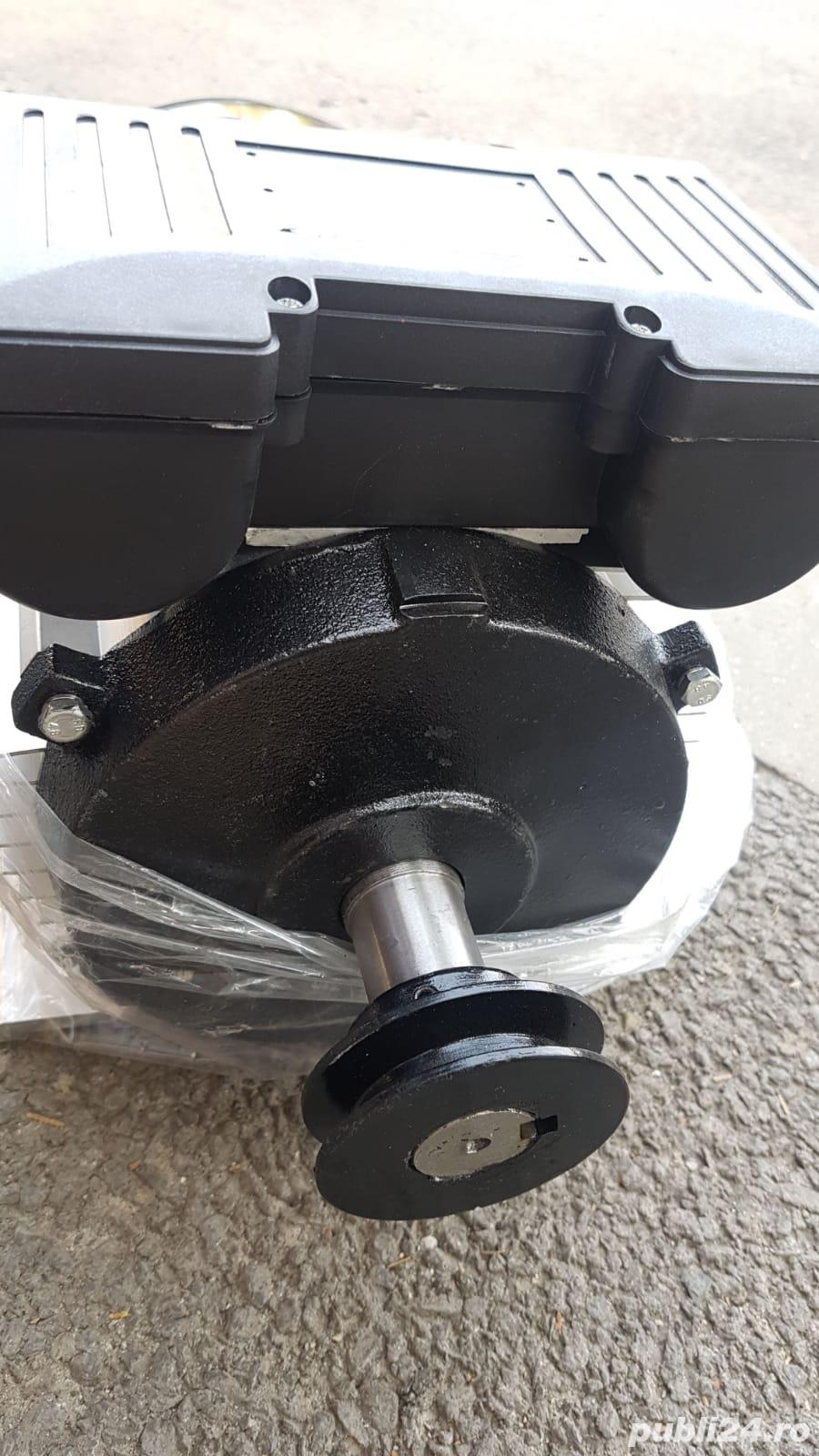 Motor electric dedicat ptr compresor cu 1-2-3 pistoane Motor electric dedicat ptr compresor cu 1-2-3 pistoane