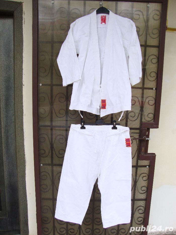 Kimono de 155 cm pentru Qwan Ki Do / arte martiale Kimono de 155 cm pentru Qwan Ki Do / arte martiale