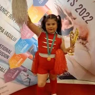 Curmeijjinij7nj!• Roxana