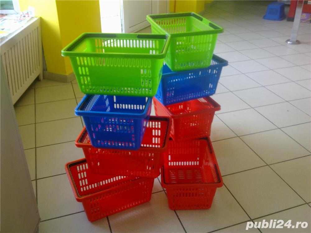 Cosuri de plastic pentru magazin