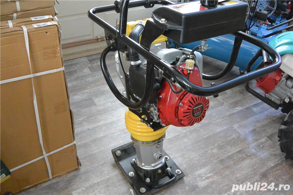 Inchiriez Mai Compactor --200lei zi