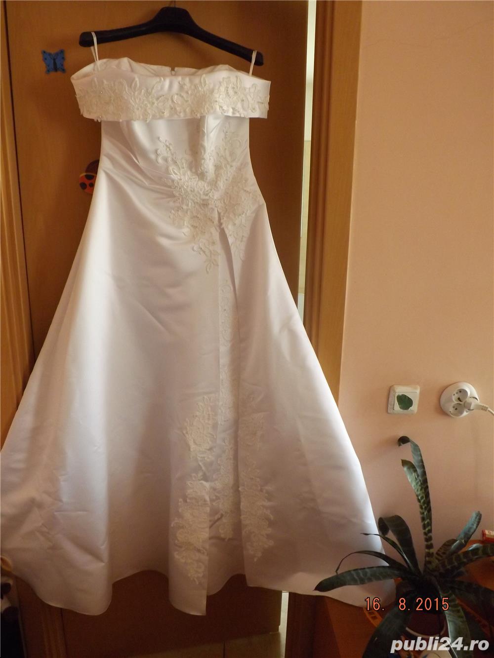Vand rochie de mireasa Vand rochie de mireasa