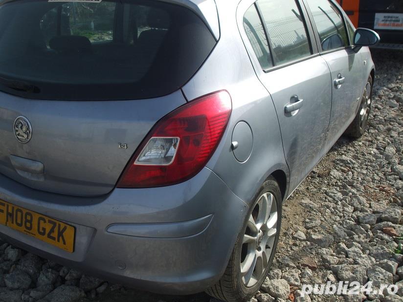 Lampa Stop Dreapta Opel Corsa D