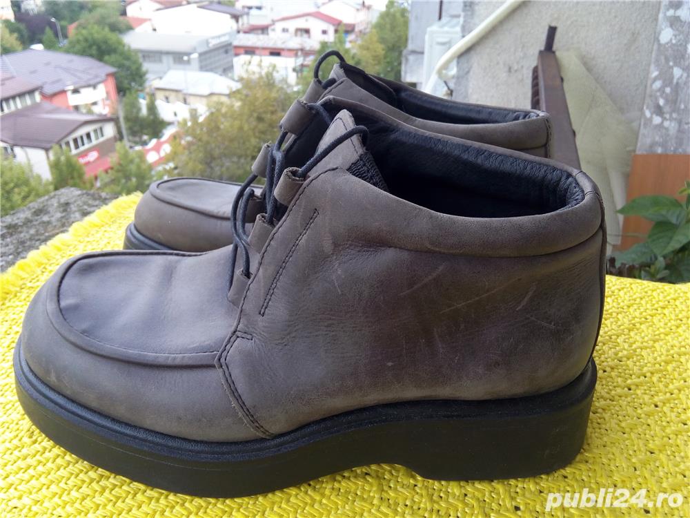 Ghete mar. 40 piele Noi "MANFIELD"