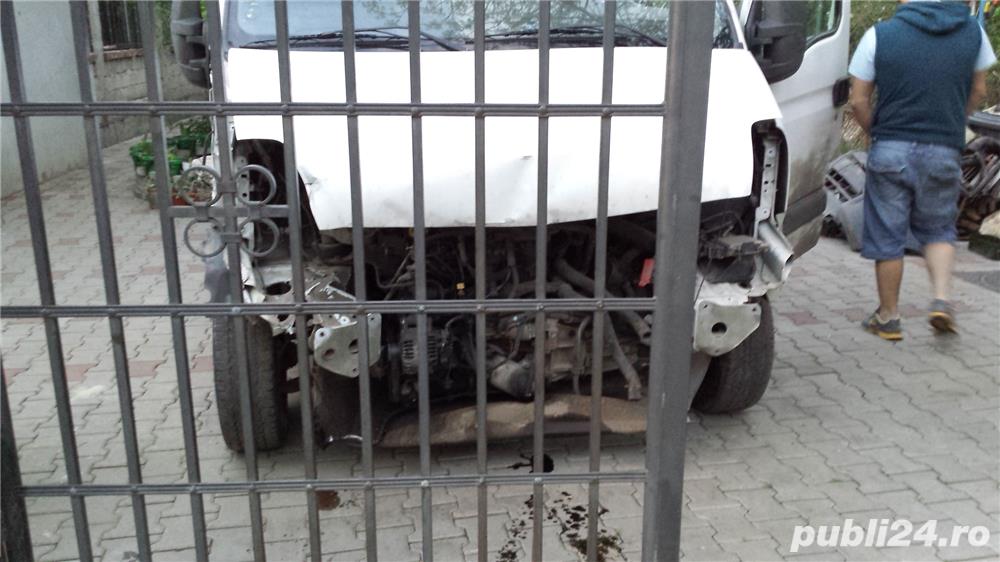 Dezmembrez Renault Master opel movano nissan interstar 2004 - 2009