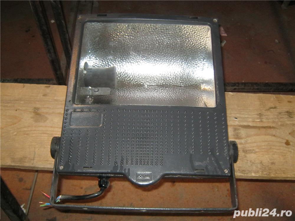 Proiector iluminat etans 250 W alb halogenura metalica / galben sodiu