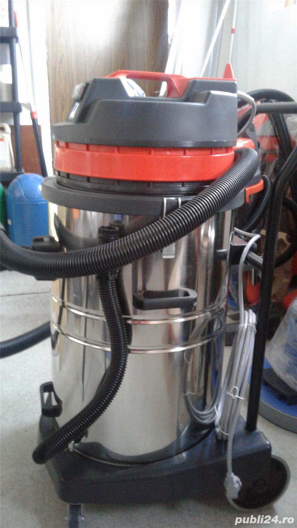 Aspirator de lichide si praf cu 3 motoare