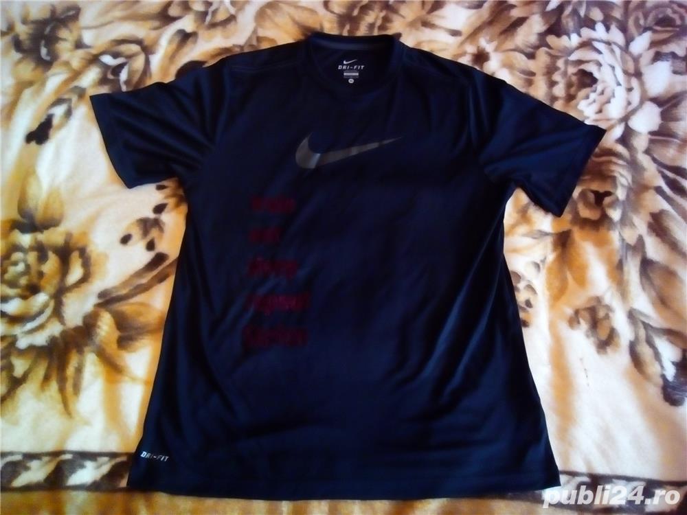 Tricou Nike Dri Fit Marimea XL Tricou Nike Dri Fit Marimea XL