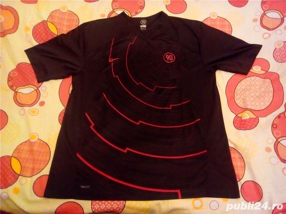 Tricou Nike Total 90 Marimea XXL NikeFit Latime 63cm Stare perfecta nu are nici o problema ca si nou Tricou Nike Total 90 Marimea XXL NikeFit Latime 63cm Stare perfecta nu are nici o problema ca si nou