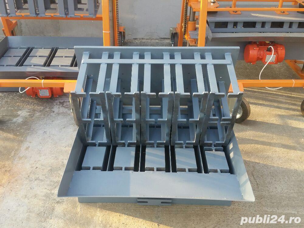  Vibroprese boltari borduri dale rigole 