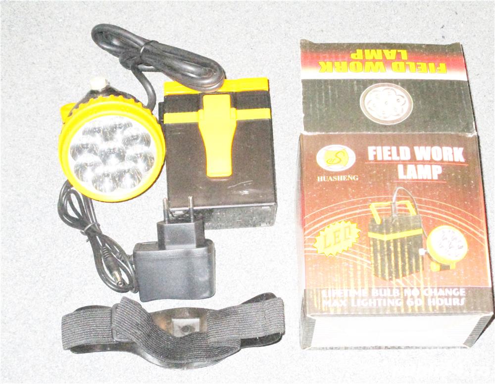 Lanterna 220V 4000 Mah 9 leduri 60 ore autonomie pana la reancarcare frontala sau maner Pret 30 lei Lanterna 220V 4000 Mah 9 leduri 60 ore autonomie pana la reancarcare frontala sau maner Pret 30 lei