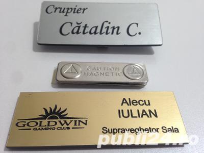 Ecuson gravat cu magnet