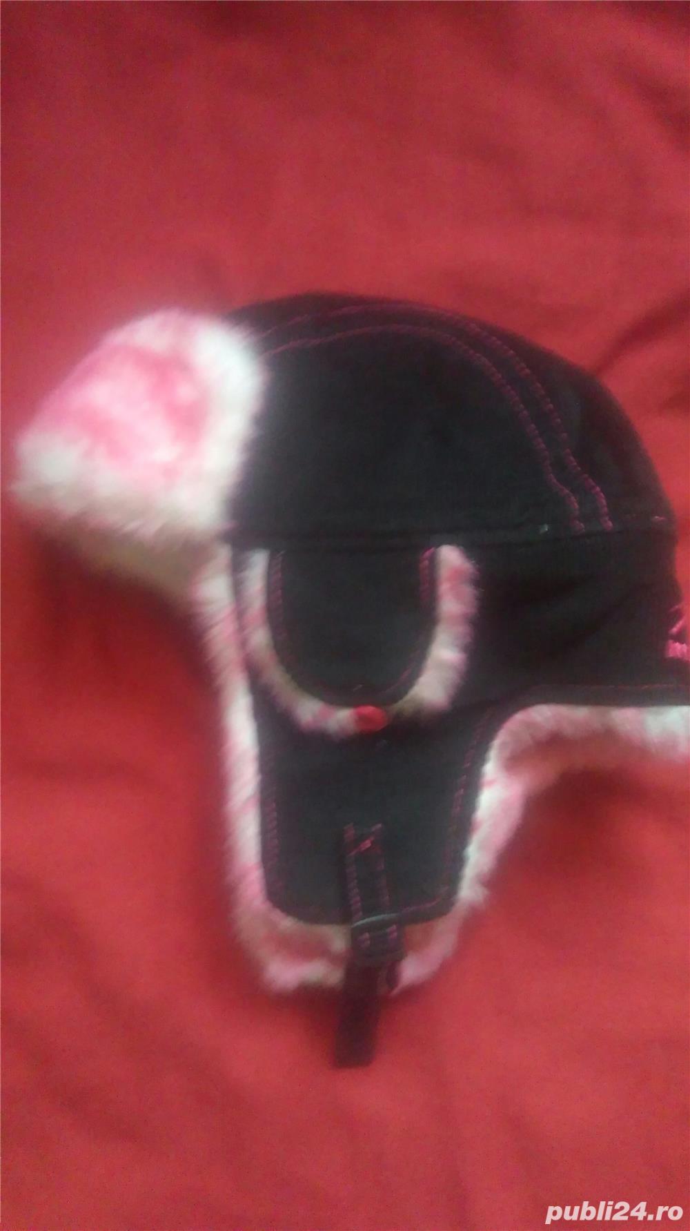 Sepci/caciuli Canada