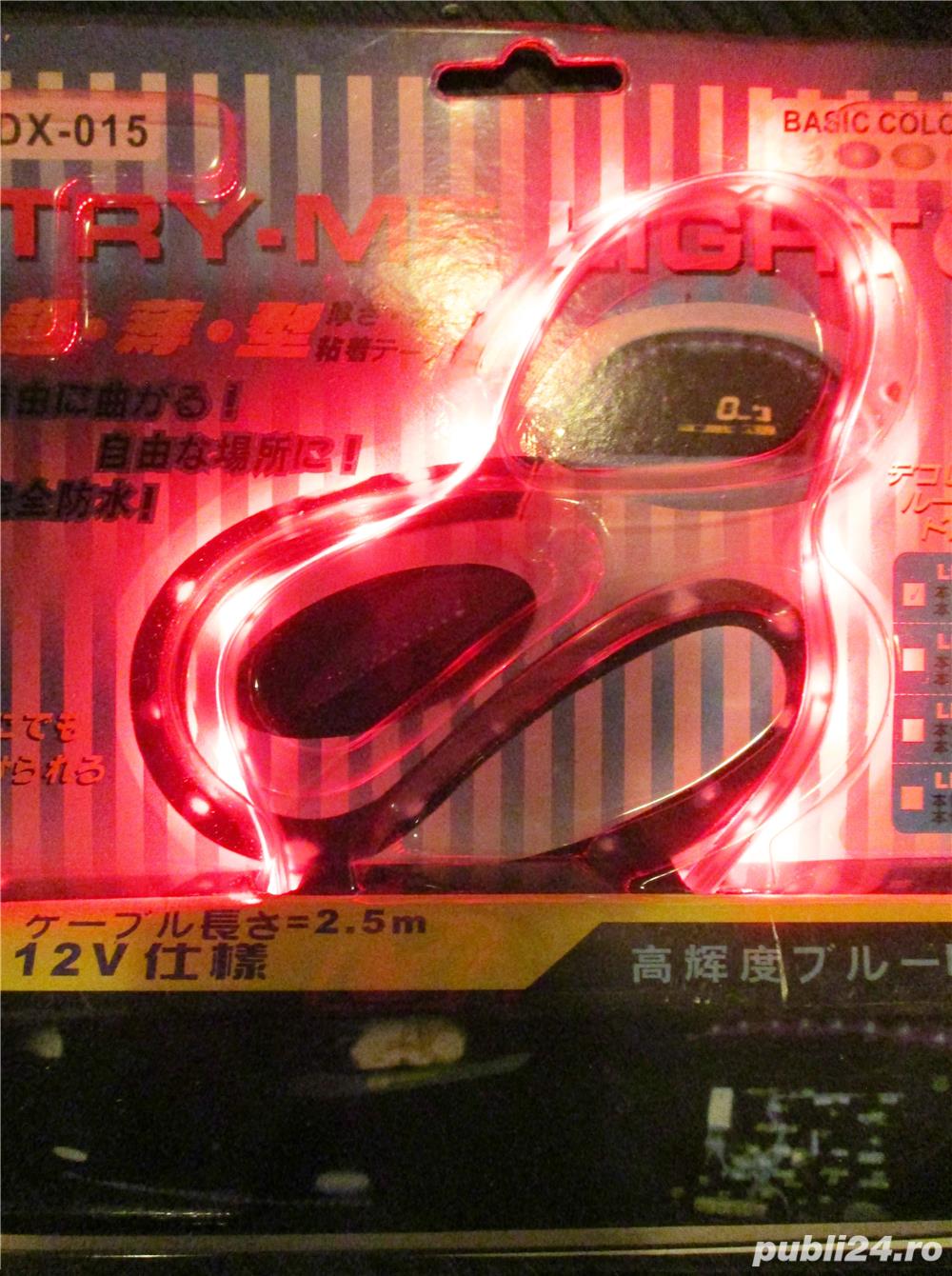 Banda silicon auto 12V 15 leduri SMD rosii sau albastre 30 cm lungime