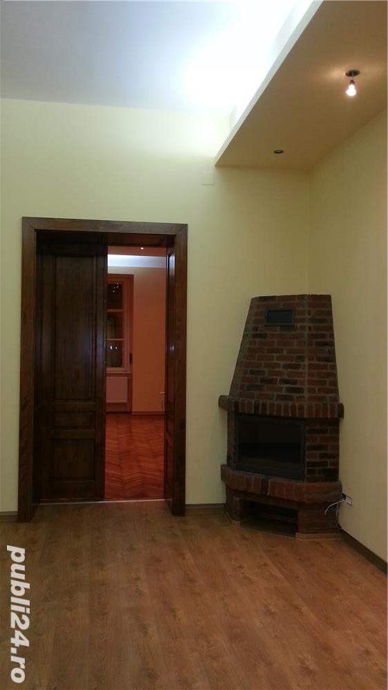 Apartament 3 camere,etaj 1, proaspat renovat in Piata Libertatii Apartament 3 camere,etaj 1, proaspat renovat in Piata Libertatii
