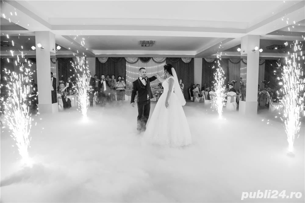 Gheata carbonica,Schela lumini,cabina foto,artificii tip vulcan