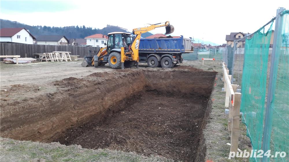 Inchiriez buldoexcavator