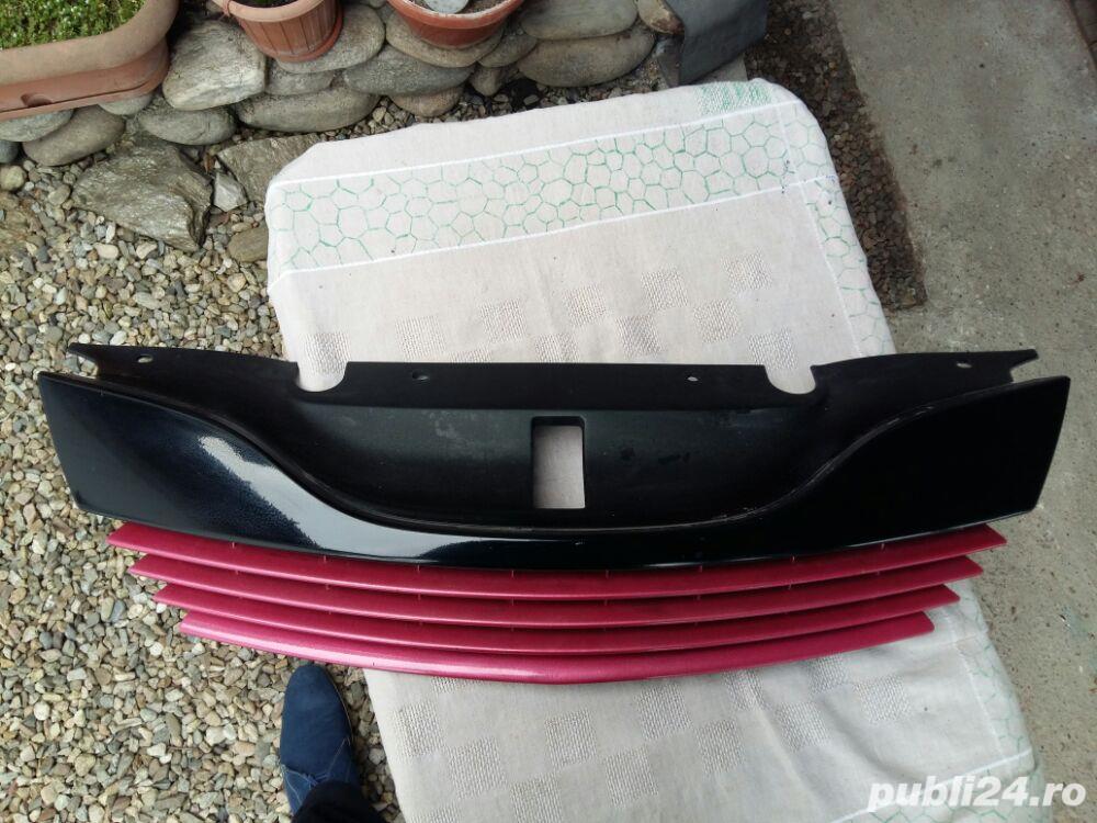 Grilă Renault Laguna 2 mască față radiator Grilă Renault Laguna 2 mască față radiator