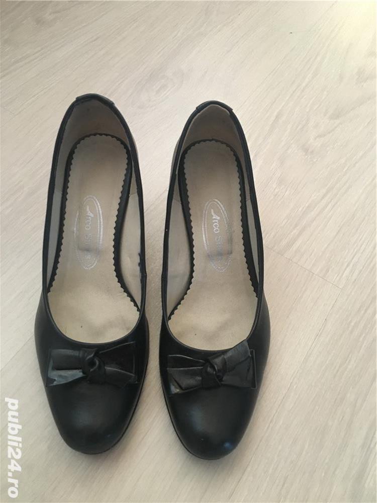 Vand pantofi piele(38)office/casual.