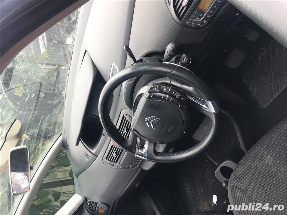 Dezmembrez Citroen c4 picaso