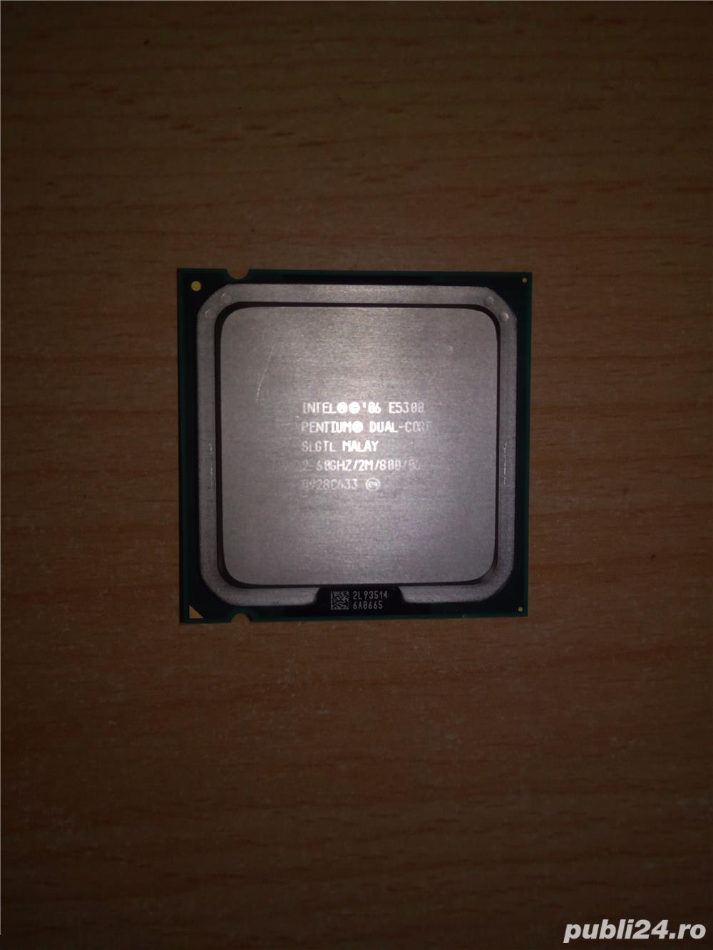 procesor intel dual core E5300 skt 775