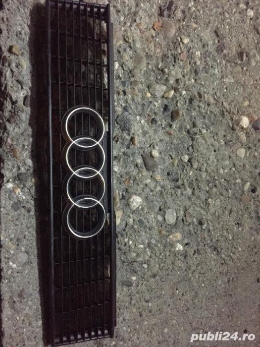 Grila radiator audi 80 in stare foarte buna