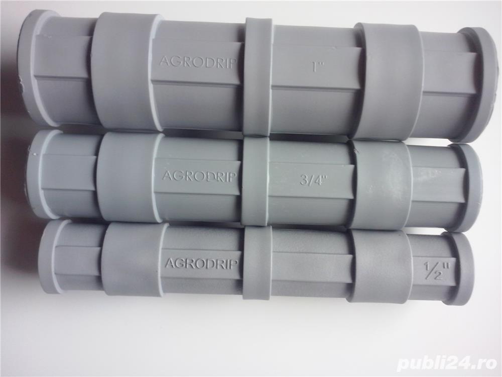 Clipsuri din PVC pentru prinderea foliei pentru solarii