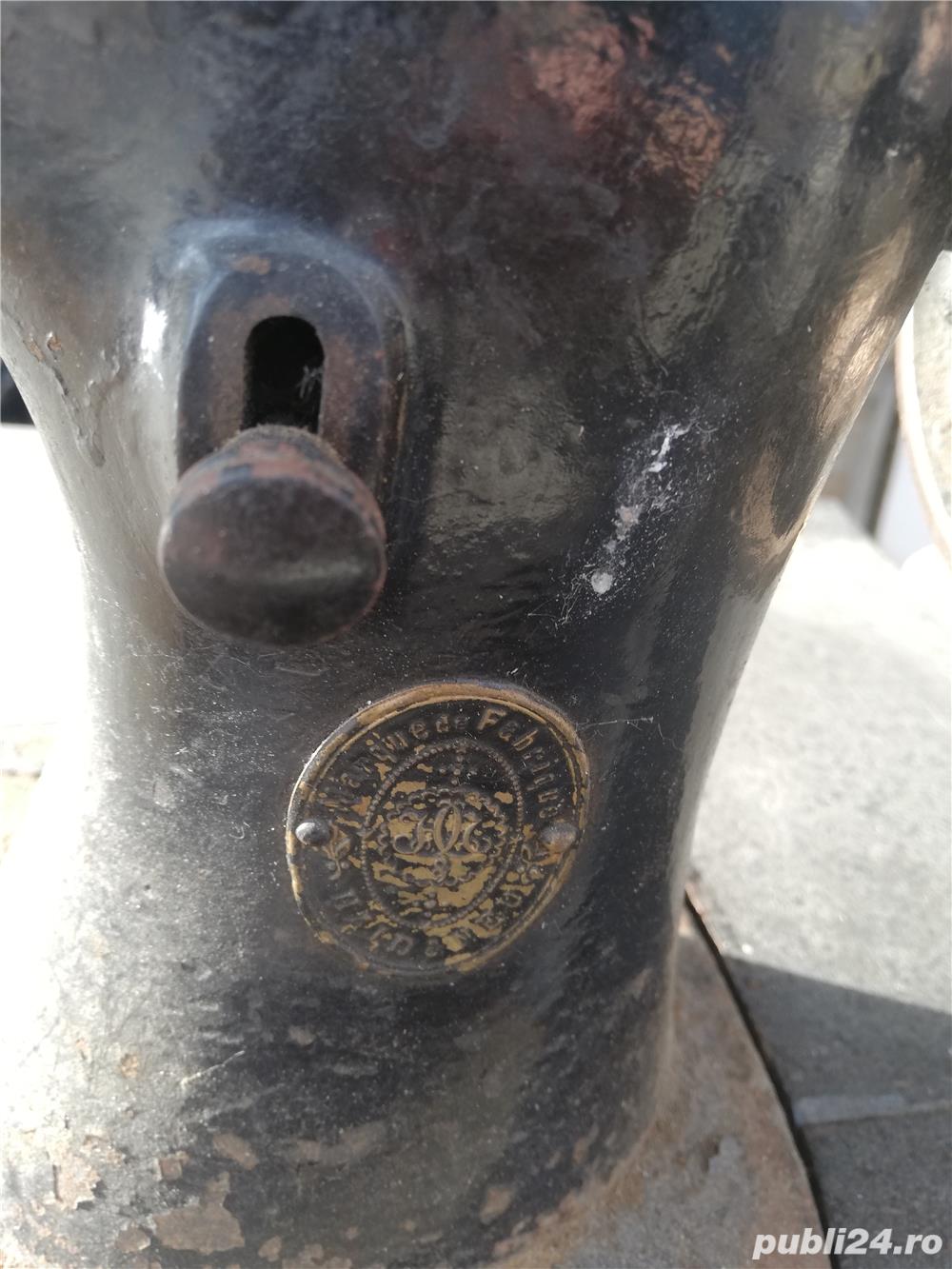 Masina de cusut Singer