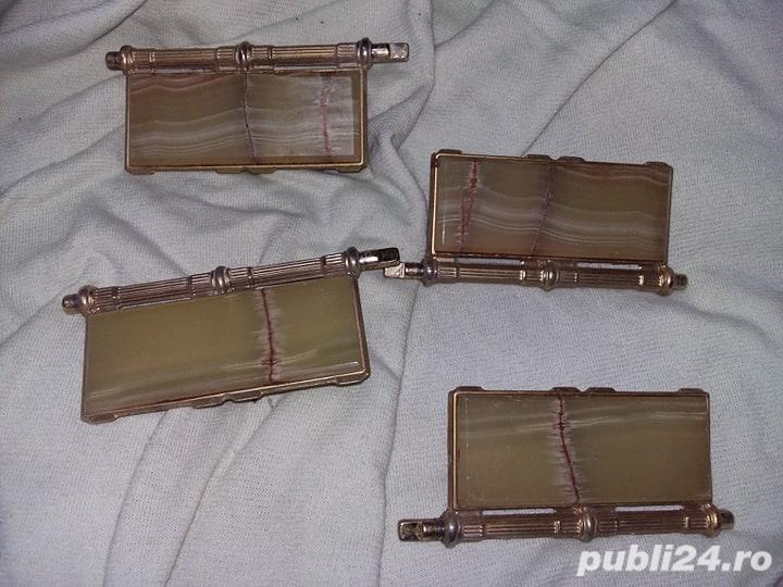 Dispensor tigari cutie muzicala,cutie muzicala tip carusel,Cutie veche muzicala suport pt.tigari,ANT