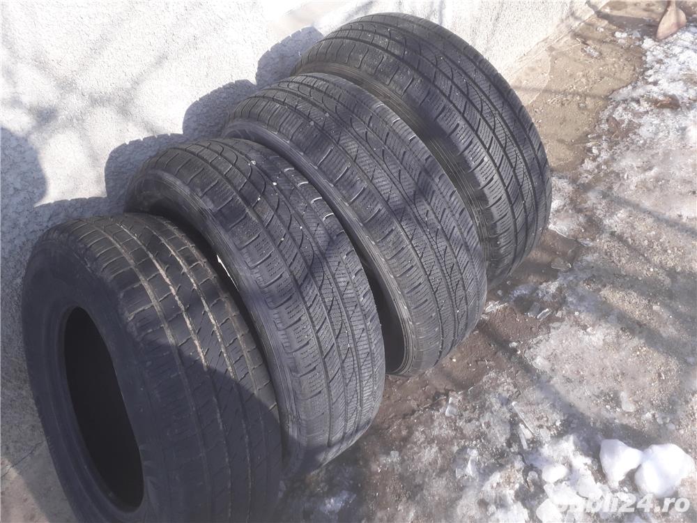 anvelope de iarna 235/70/r16folosite 3 buc 500 lei toate 3