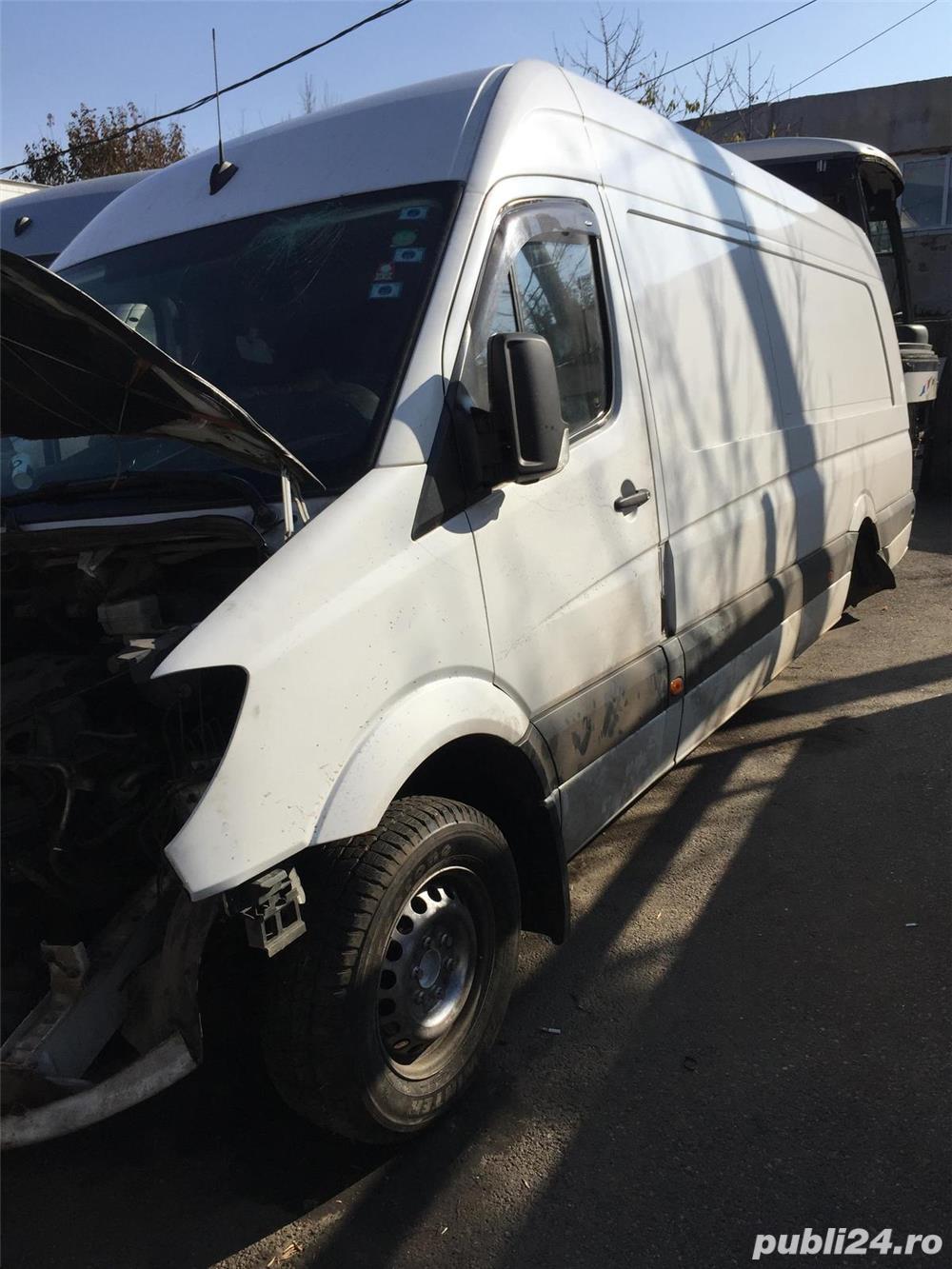 Dezmembrez Mercedes Sprinter 