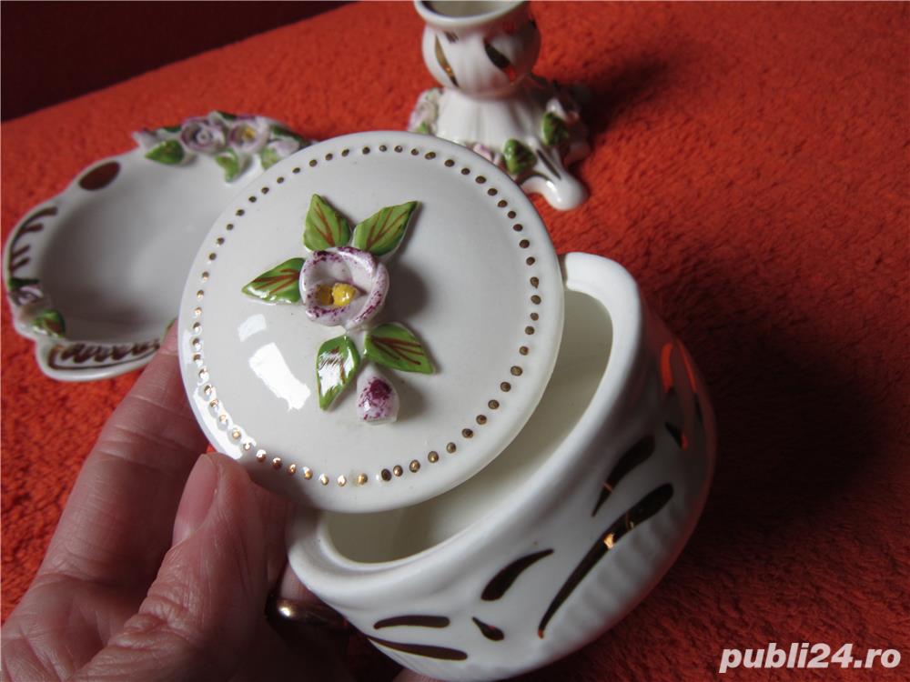 cadou rar Fena 3 piese handmade anii'70 portelan fin flori 3D si detalii aur