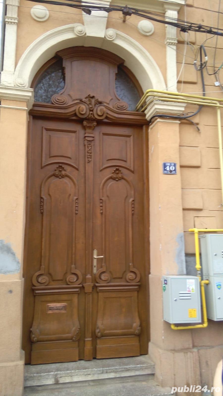 Reconditionez porti la case istorice