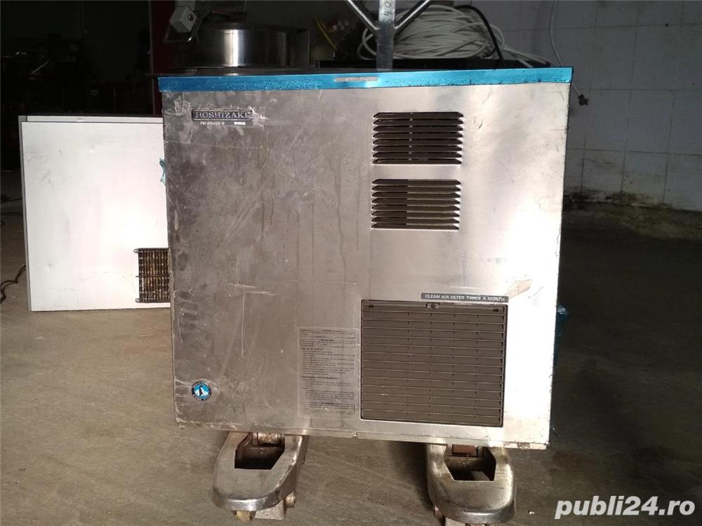 Mașină de făcut fulgi de gheață Hoshizaki FM-200AEE-N