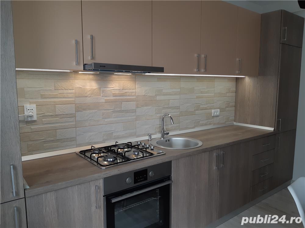 Proprietar, apartament 2 camere 85mp, 2 bai, lux, complet mobilat si utilat, bloc nou P+3 cu liftt Proprietar, apartament 2 camere 85mp, 2 bai, lux, complet mobilat si utilat, bloc nou P+3 cu liftt