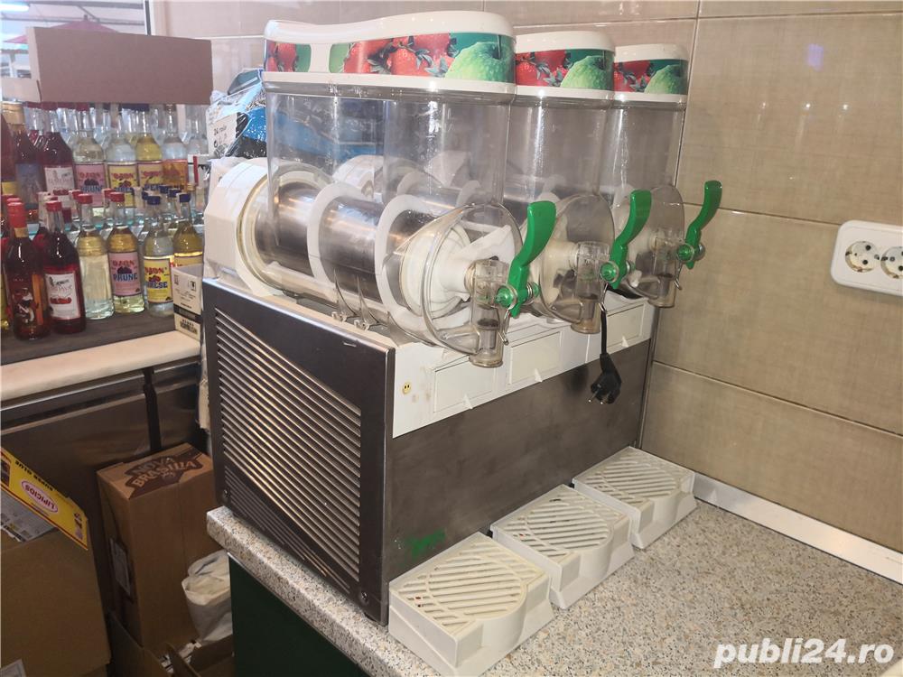 Distribuitor granita, 3 grupuri, capacitate 3x6 litri