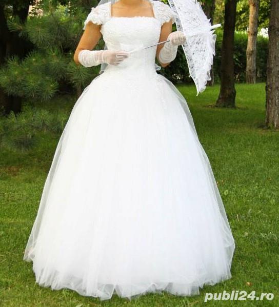 Rochita mireasa tip printesa