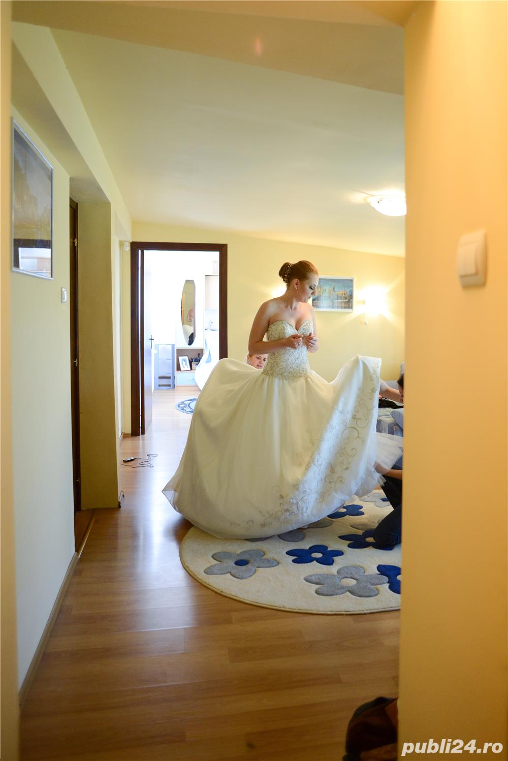 Vand rochie de mireasa 