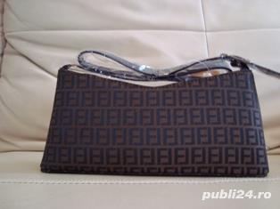 Poseta Fendi matase model elegant !Pret promotional!Lichidare stoc!