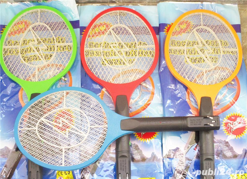 Paleta anti tantari insecte 220V 50/20cm, functioneaza prin electrocutarea insectelor la nivelul fi Paleta anti tantari insecte 220V 50/20cm, functioneaza prin electrocutarea insectelor la nivelul fi