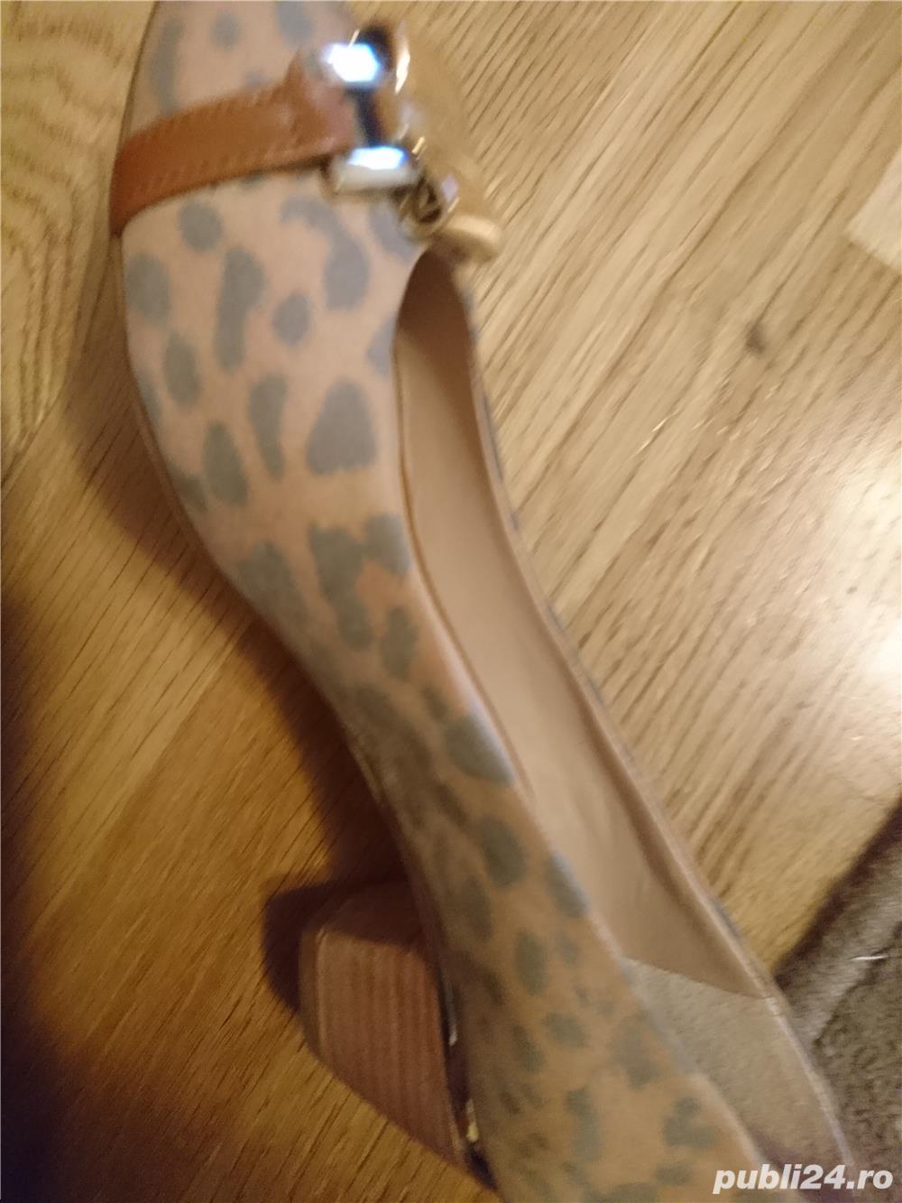 Vand pantofi noi Jorge Bischoff