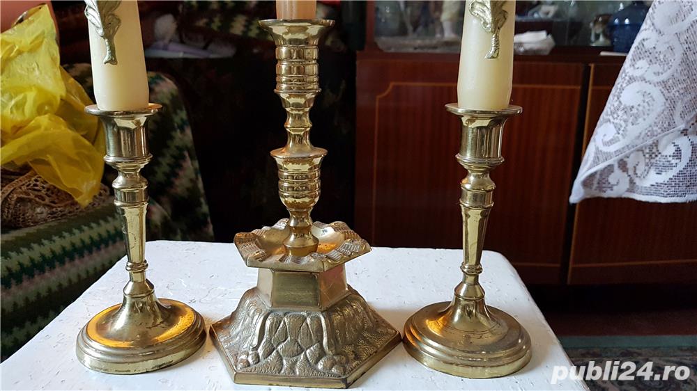 Set foarte vechi alcatuit din 3 sfesnice bronz masiv