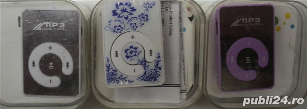 Mini MP3 Player NOU MP3 PLAYER MINI Includes: headsets and USB cable