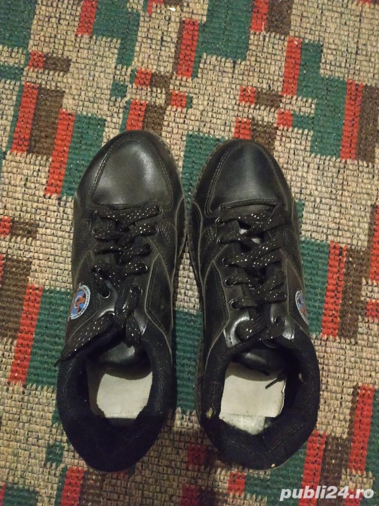 Pantofi(ghete) Markwalker,mărimea 40,culoare negru,noi