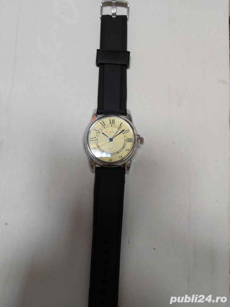 Ceas cu Curea de Silicon