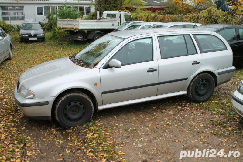 Dezmembrez Skoda Octavia Combi an 2001