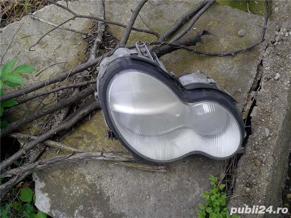 Far dreapta anglia Mercedes C Class W203 0744845698