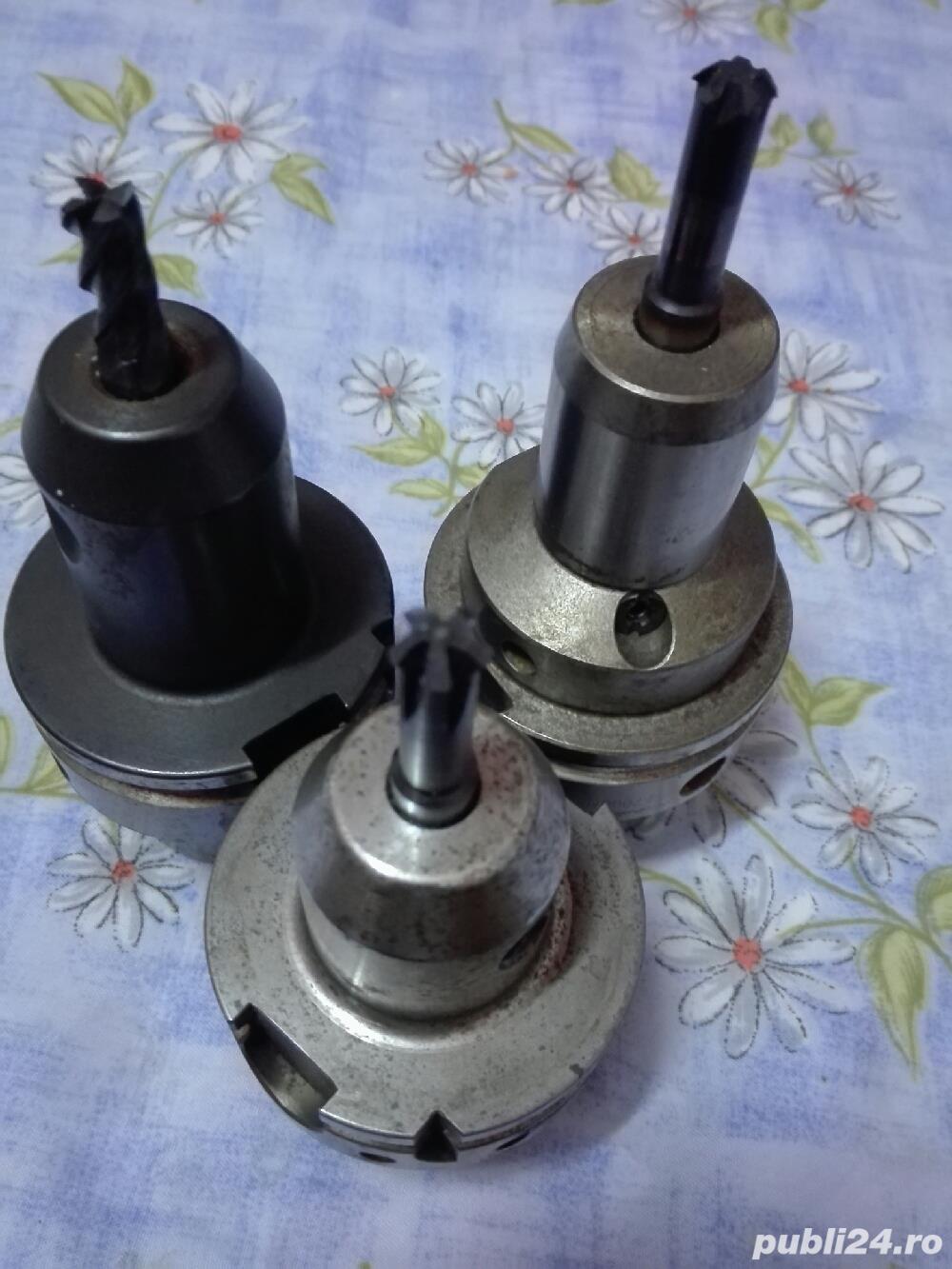 Dispozitive scule carbura