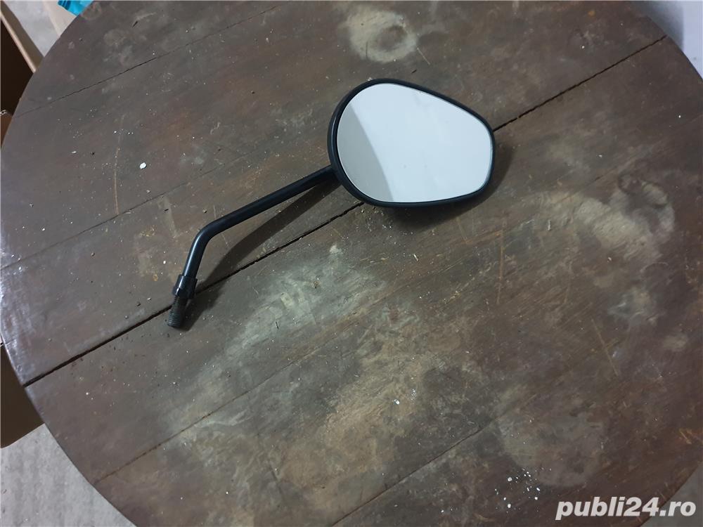Oglinda moto pentru partea dreapta