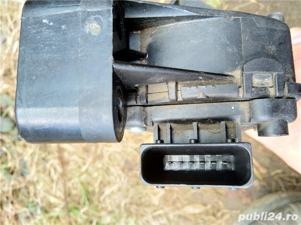 Pedală accelerație